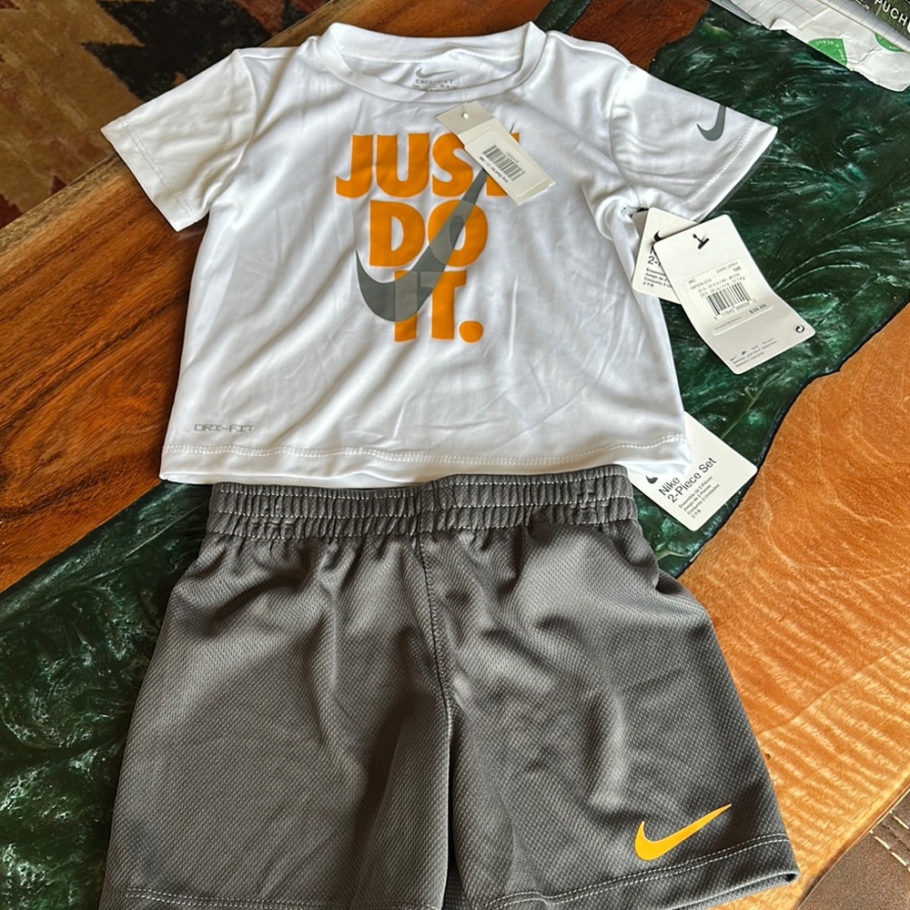 Nike White and Gray Matching Set with Bold Graphic